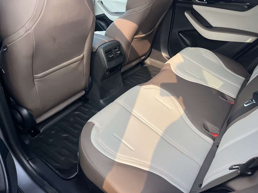 BYD Qin Plus 2024 immagine di auto #24