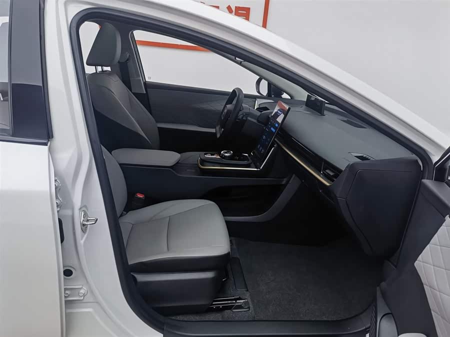 Toyota bZ3 2024 immagine di auto #24