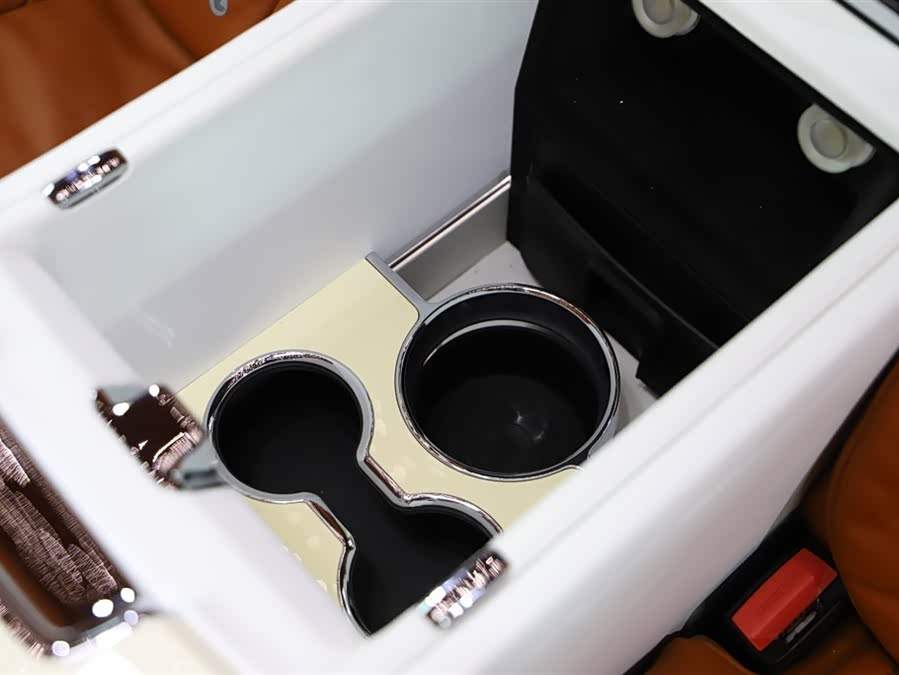 劳斯莱斯 幻影 2018 #24 劳斯莱斯 幻影 2018 汽车图片 #24