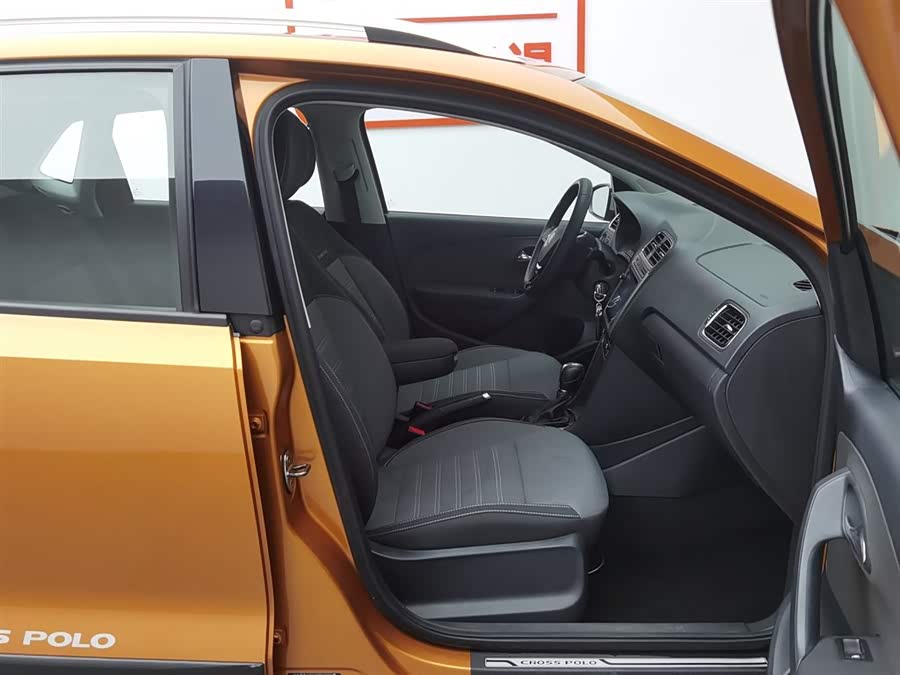 Volkswagen Polo 2019 car image #24