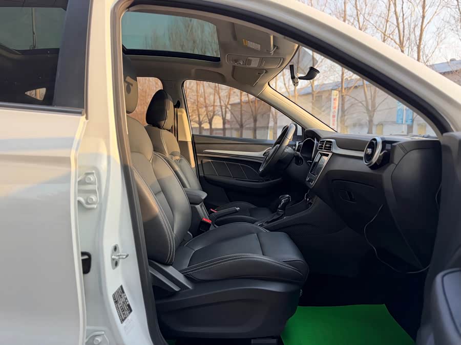 MG ZS 2019 car image #24