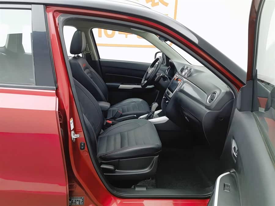 Suzuki Vitara 2017 car image #24