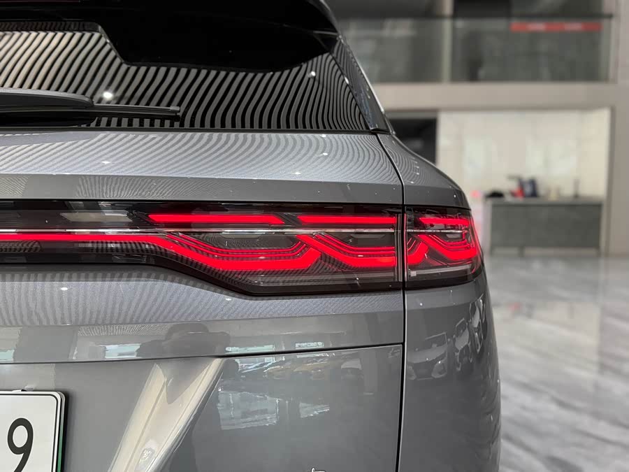 BYD SongL DM-i 2024 car image #24