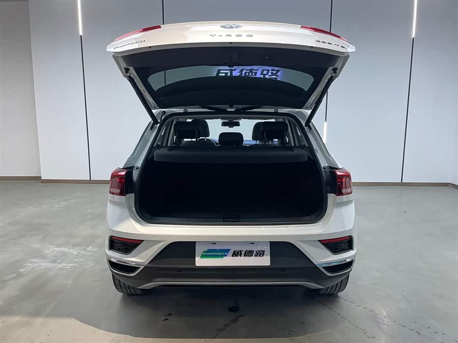 Volkswagen T-Roc 2020 #24 Volkswagen T-Roc 2020 car image #24