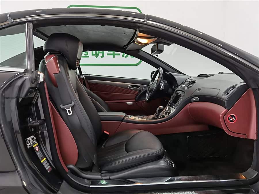 Mercedes-Benz SL Class 2012 car image #24