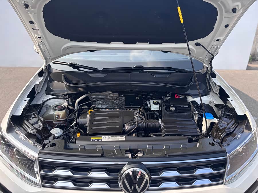 Volkswagen T-Cross 2020 car image #24
