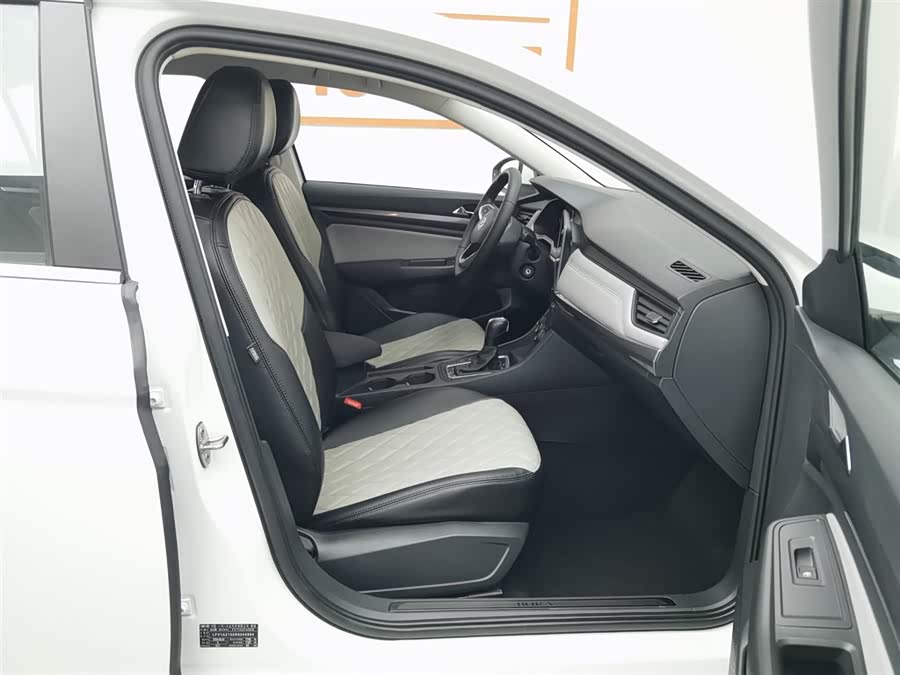 Volkswagen Bora 2024 car image #24