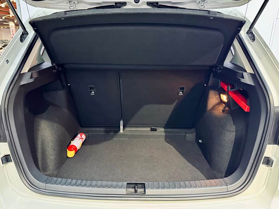 Volkswagen Tharu 2021 car image #24