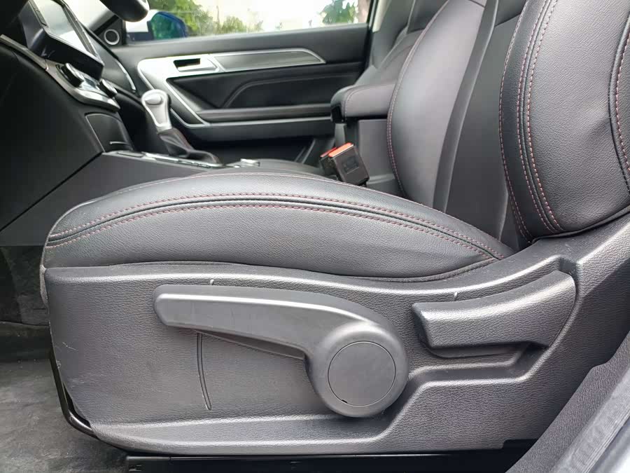 Haval H6 Coupe 2018 изображение автомобиля #24