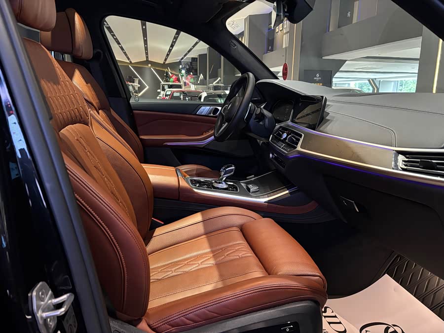 BMW X7 2020 immagine di auto #24