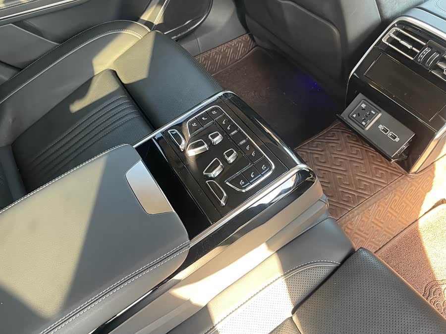 HongQi H9 2021 car image #24