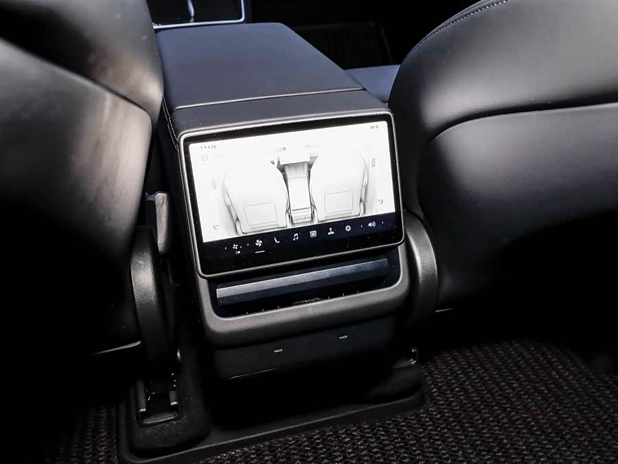 特斯拉 Model Y L 2025 汽车图片 #24