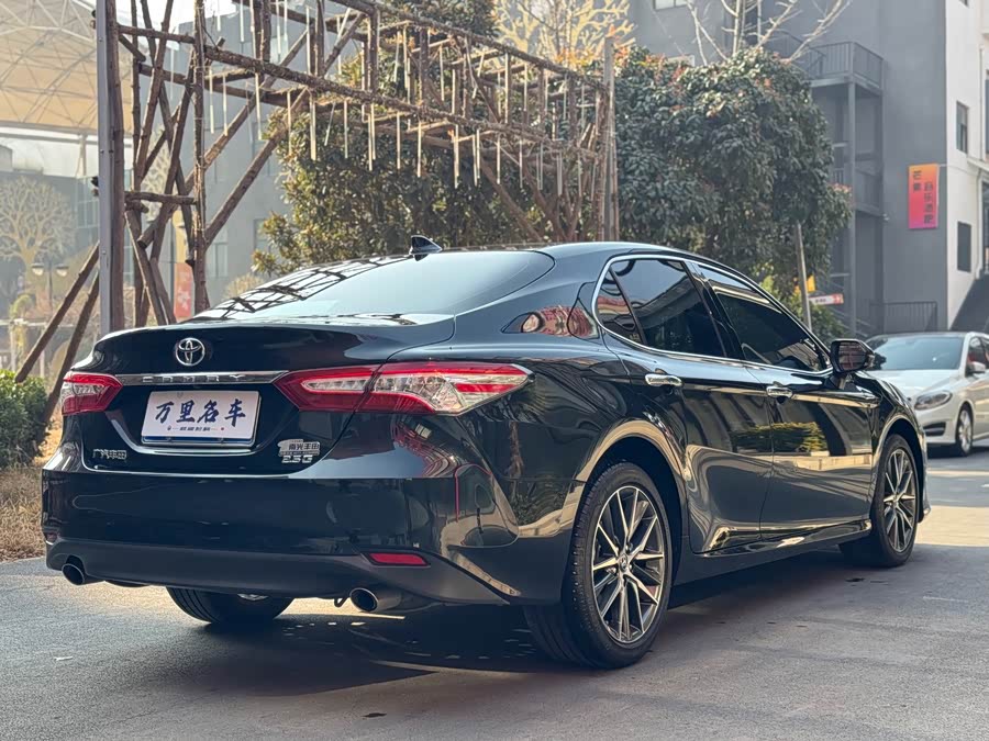 Toyota Camry 2022 car image #24