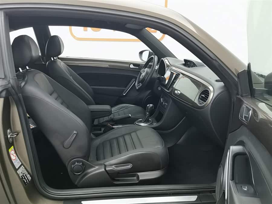 Volkswagen Beetle 2013 car image #24