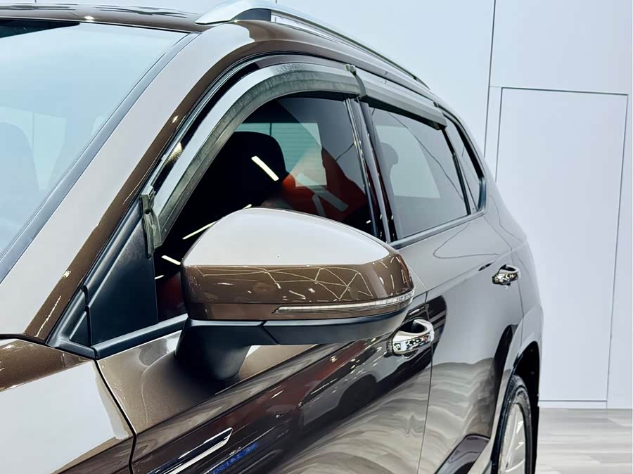 Volkswagen Tharu 2020 car image #24