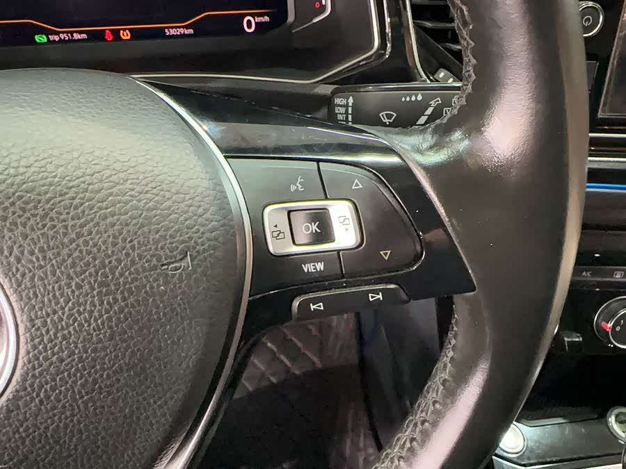 T-Roc 2020 car image #24