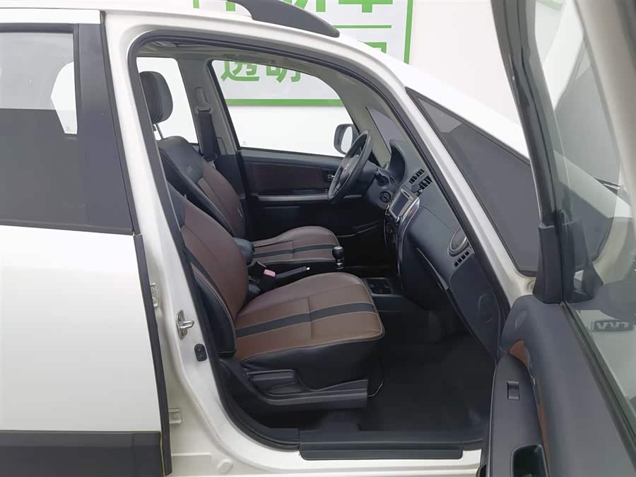 Suzuki SX4 2013 car image #24