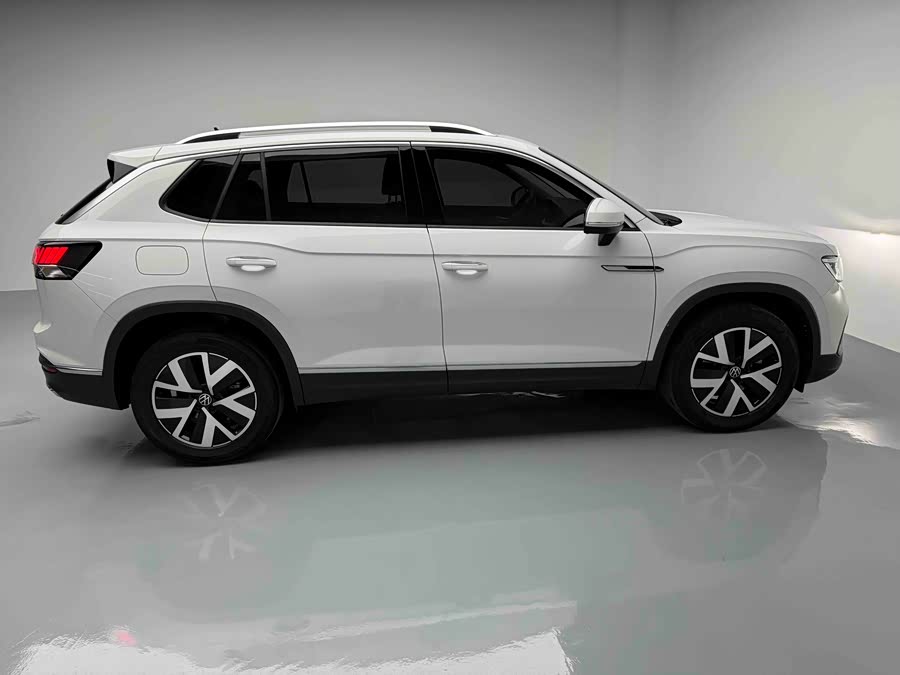 Volkswagen Tayron 2024 immagine di auto #24