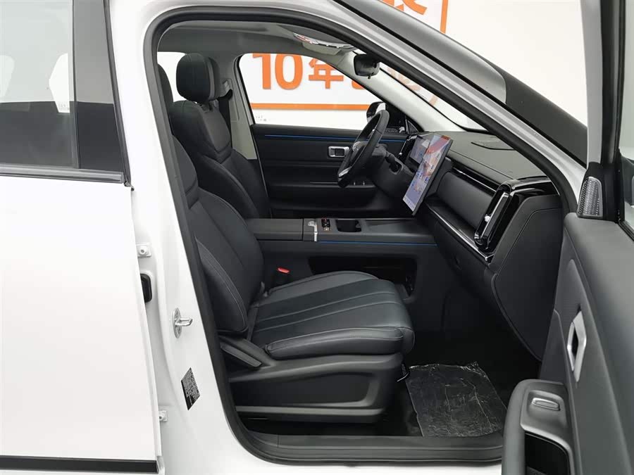 Chery Exploration 06 C-DM 2025 immagine di auto #24