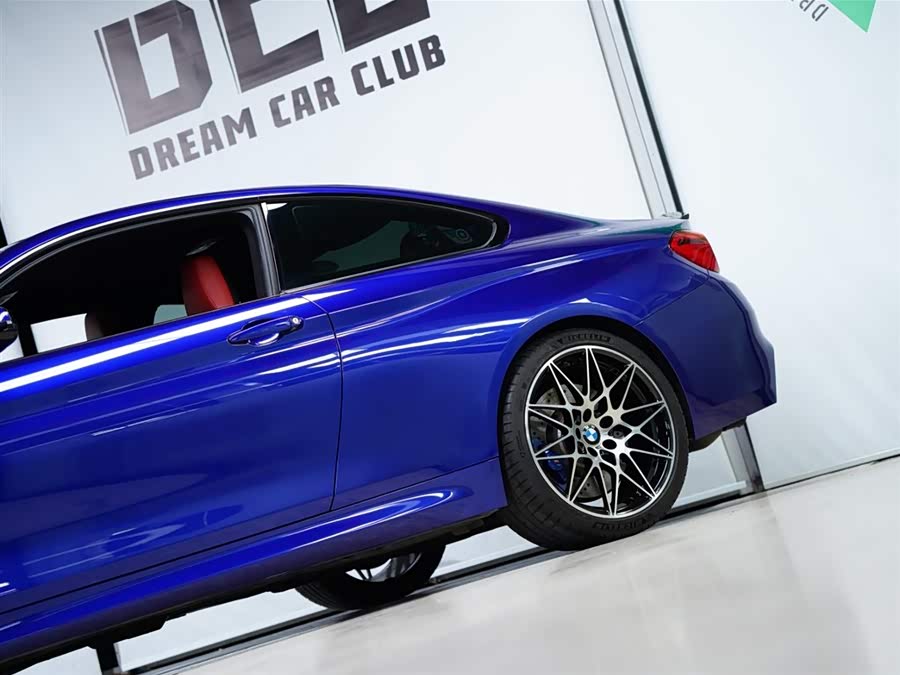 BMW M4 2019 car image #24