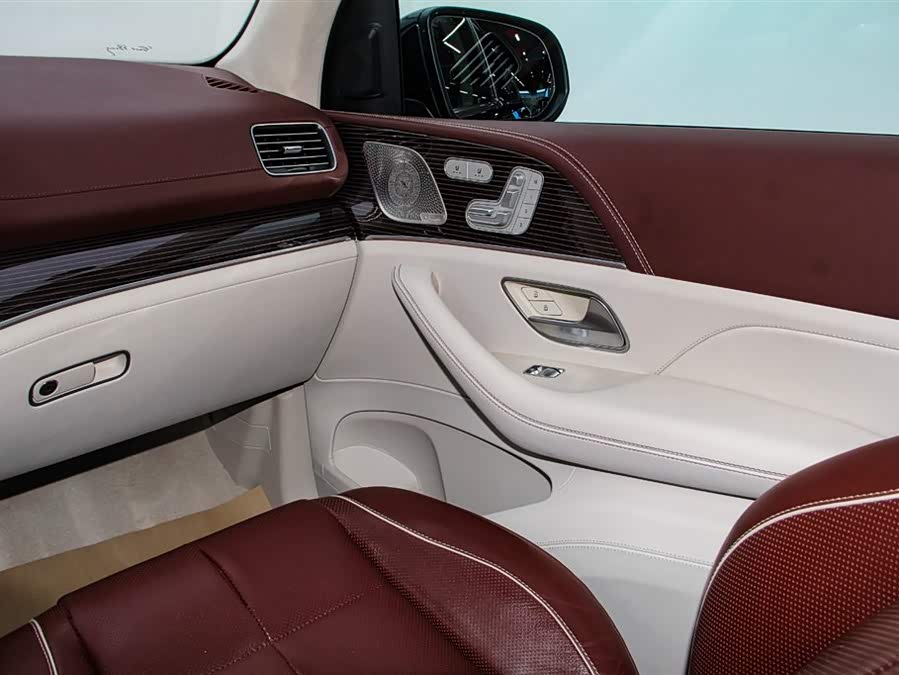 Mercedes-Benz Maybach GLS 2021 car image #24