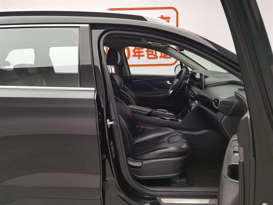 Hyundai Santa Fe 2019 car image #24