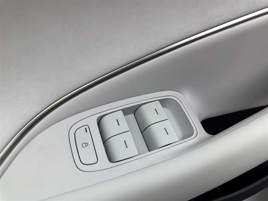 MI SU7 2025 car image #24