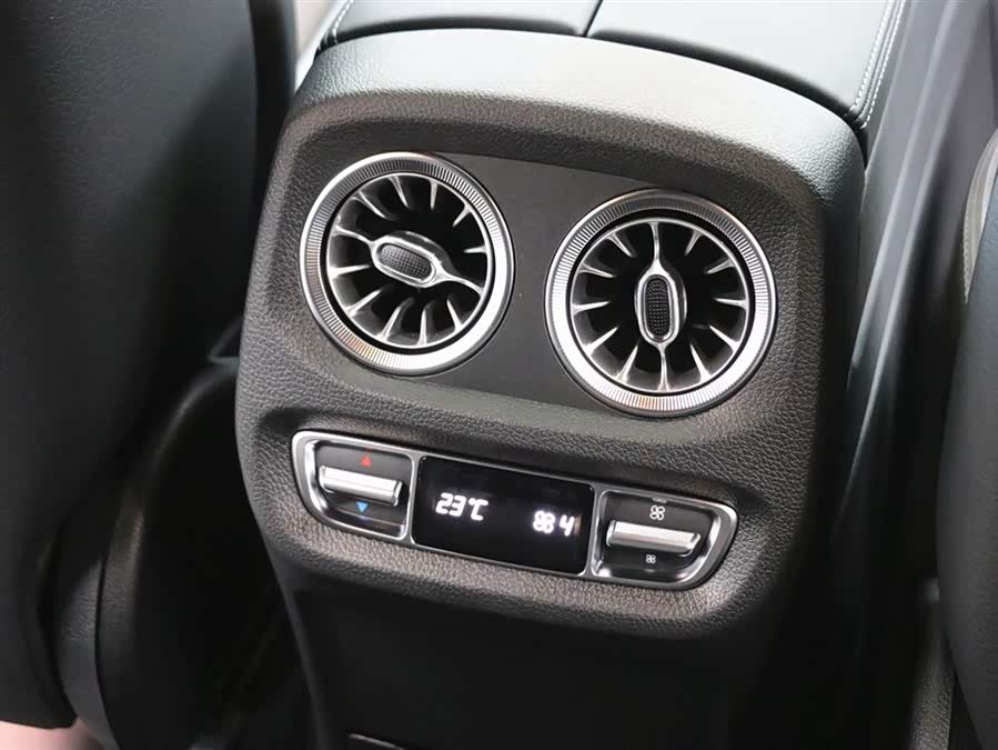 Mercedes-Benz 2025 car image #24