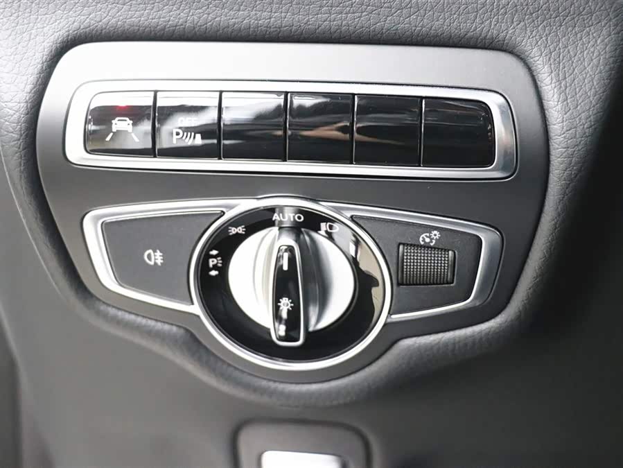 Mercedes-Benz 2025 car image #24