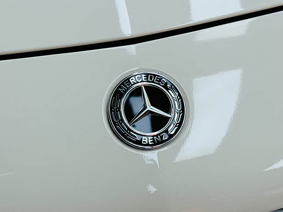 Mercedes-Benz CLS Class 2018 car image #24