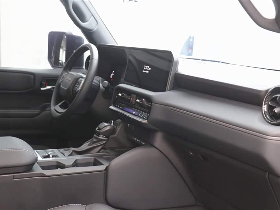 Toyota Land Cruiser Prado 2025 car image #24