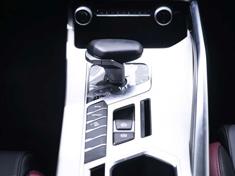 GEELY Coolray 2023 car image #24