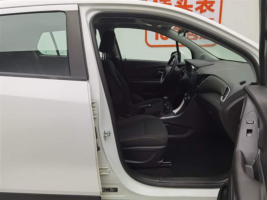 Chevrolet Tracker 2017 car image #24