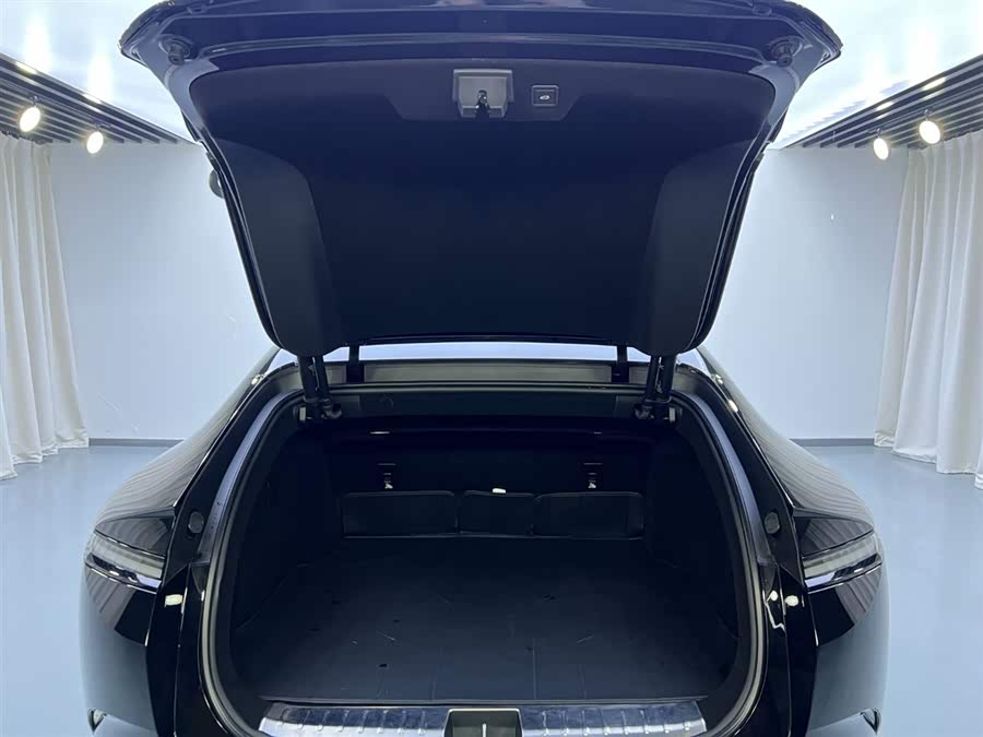 Avatr 12 2025 car image #24