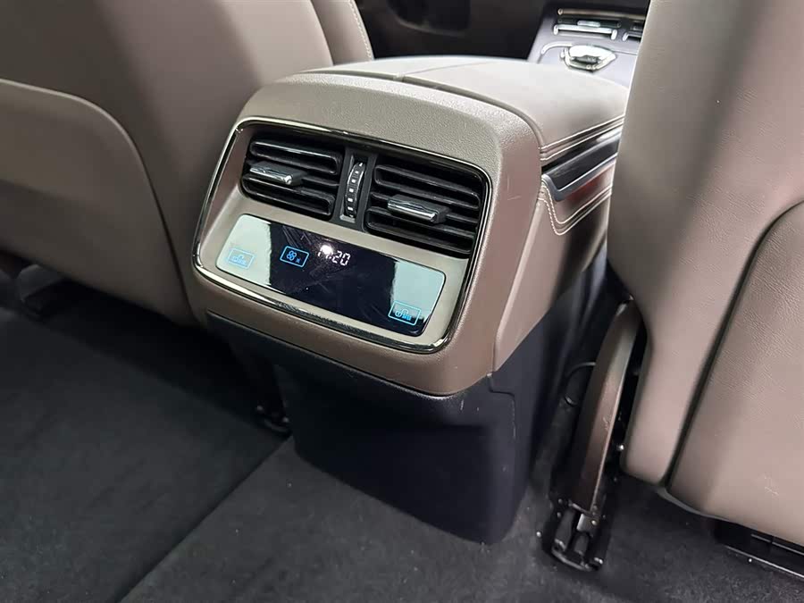 BYD Han 2023 car image #24