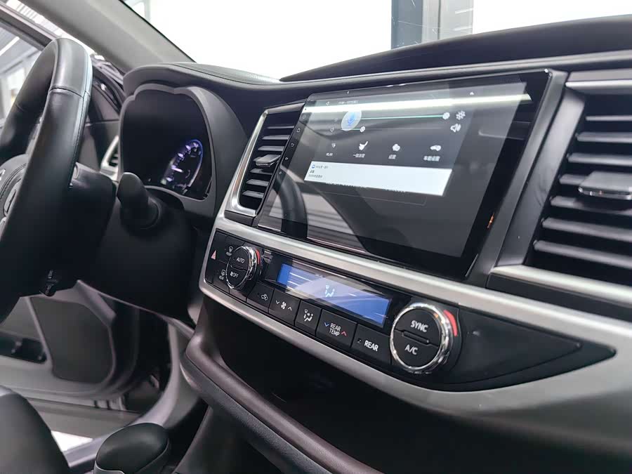 Toyota Highlander 2020 car image #24
