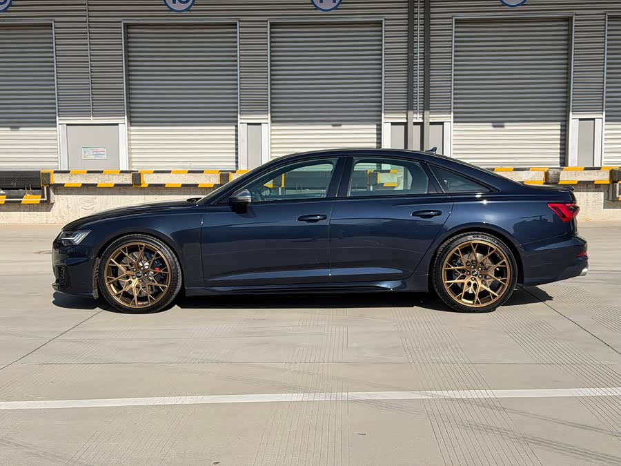 Audi S6 2021 car image #24