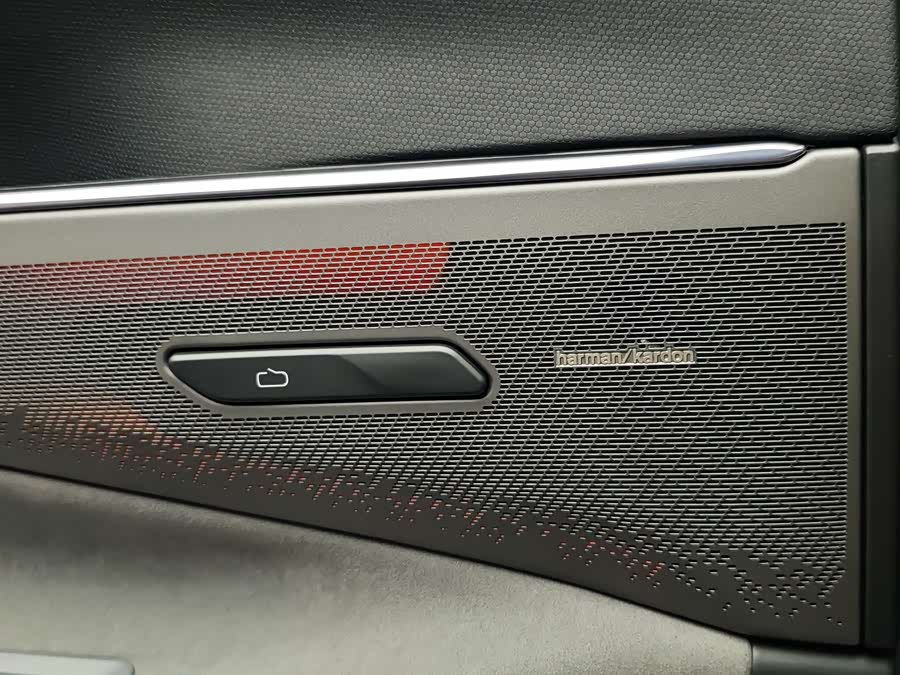 Lynk & Co 08 EM-P 2025 #24 Lynk & Co 08 EM-P 2025 car image #24