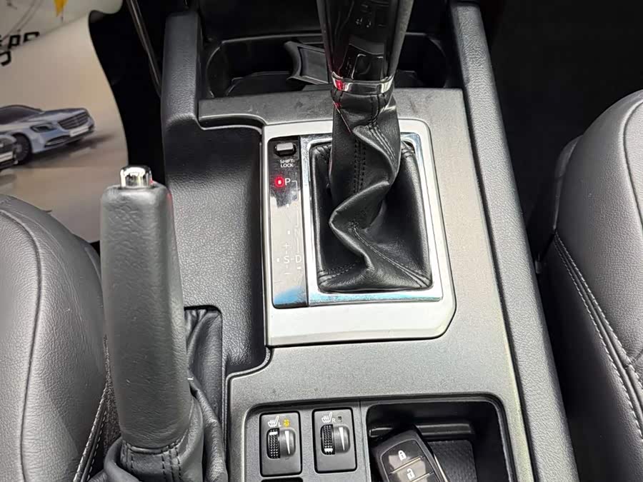 Toyota Land Cruiser Prado 2017 car image #24