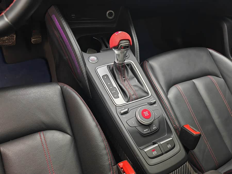 Audi Q2L 2023 car image #24