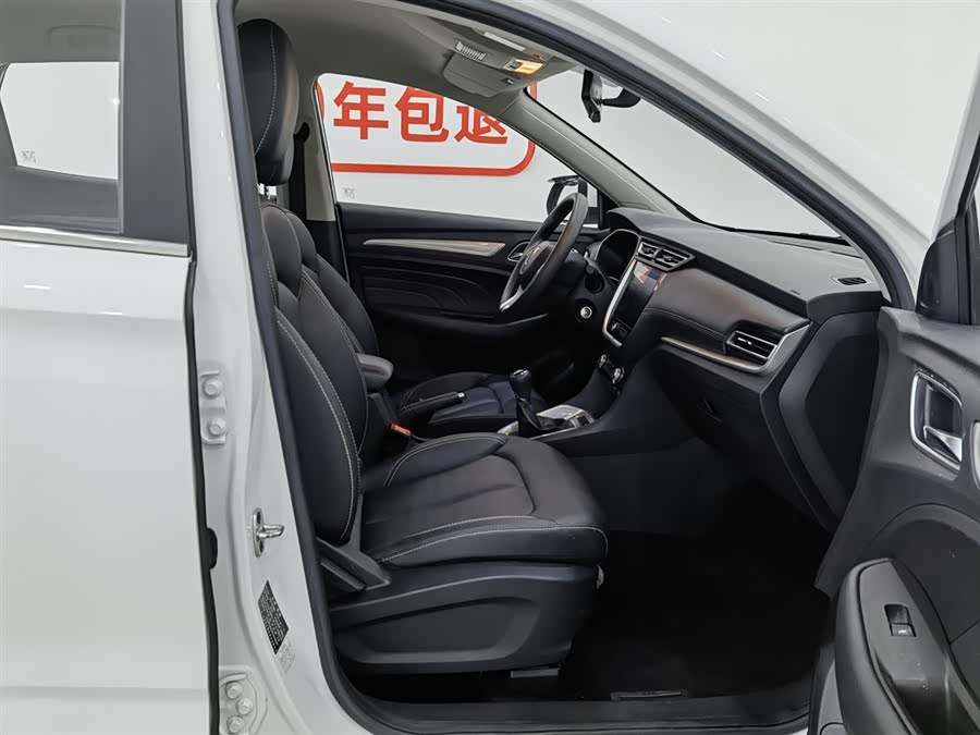 Roewe RX3 2019 изображение автомобиля #24