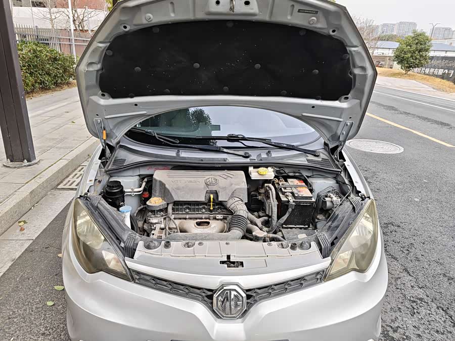 MG 3 2012 car image #24