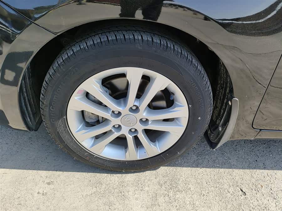 Kia Carens 2016 immagine di auto #24