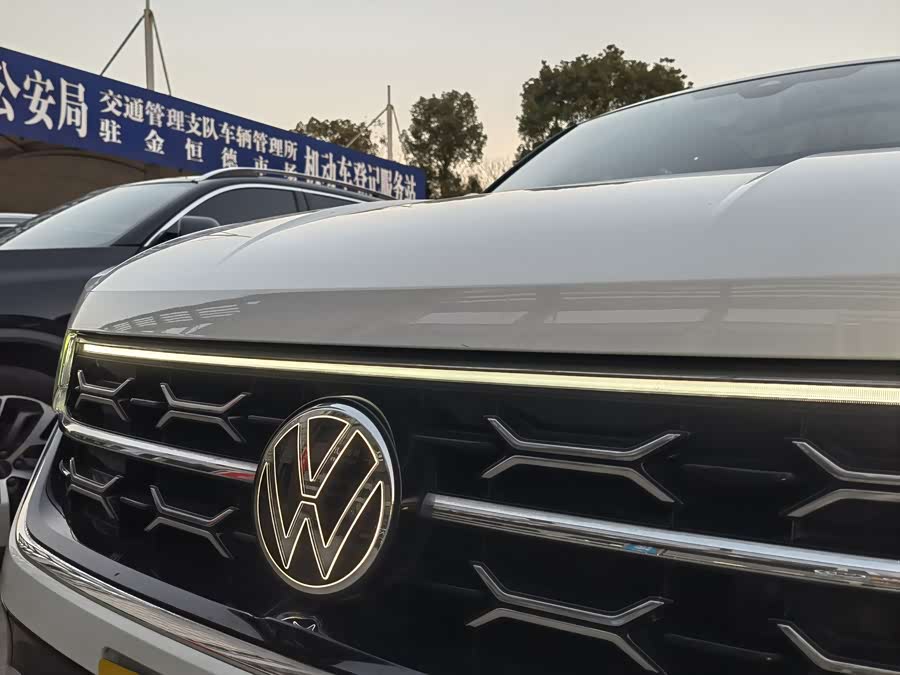 Volkswagen Tayron 2023 immagine di auto #24