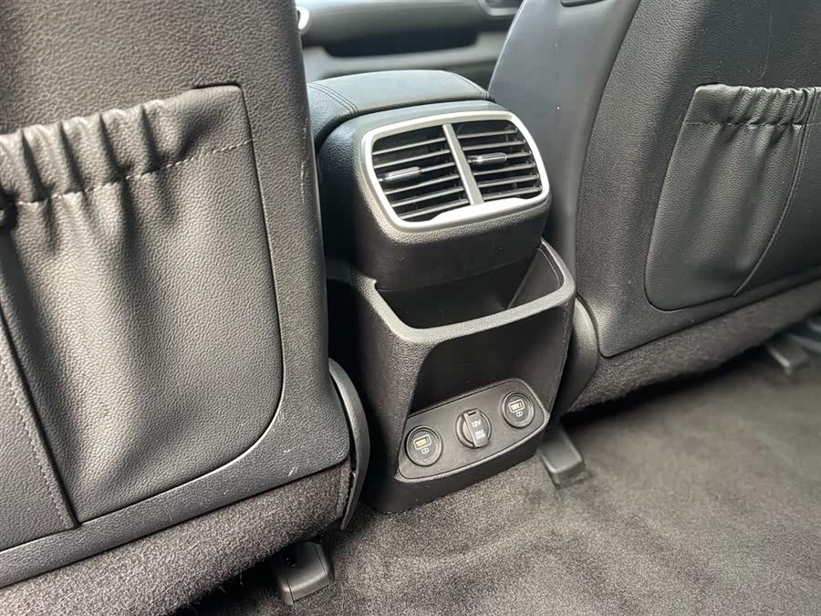 Hyundai Santa Fe 2021 car image #24