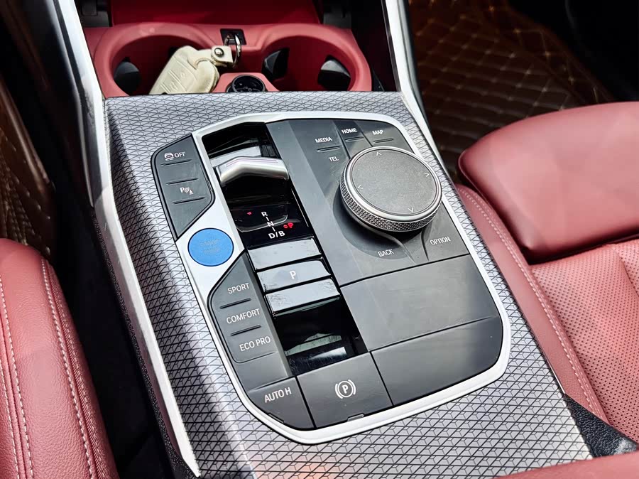 BMW i3 2023 car image #24