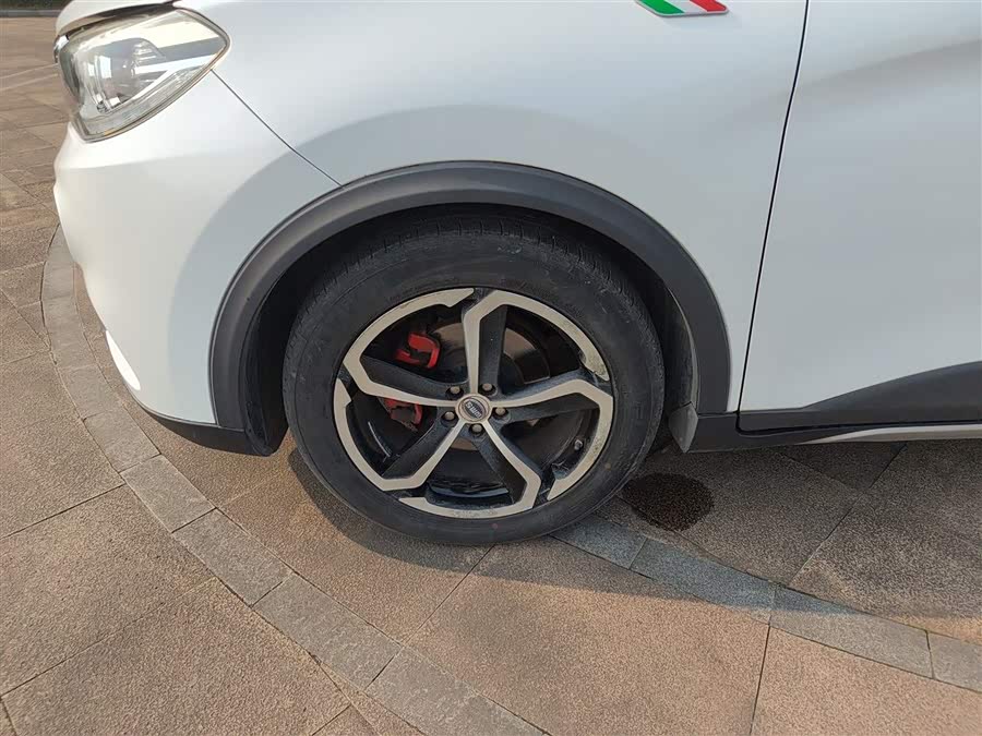 SWM X7 2018 imagen de coche #24