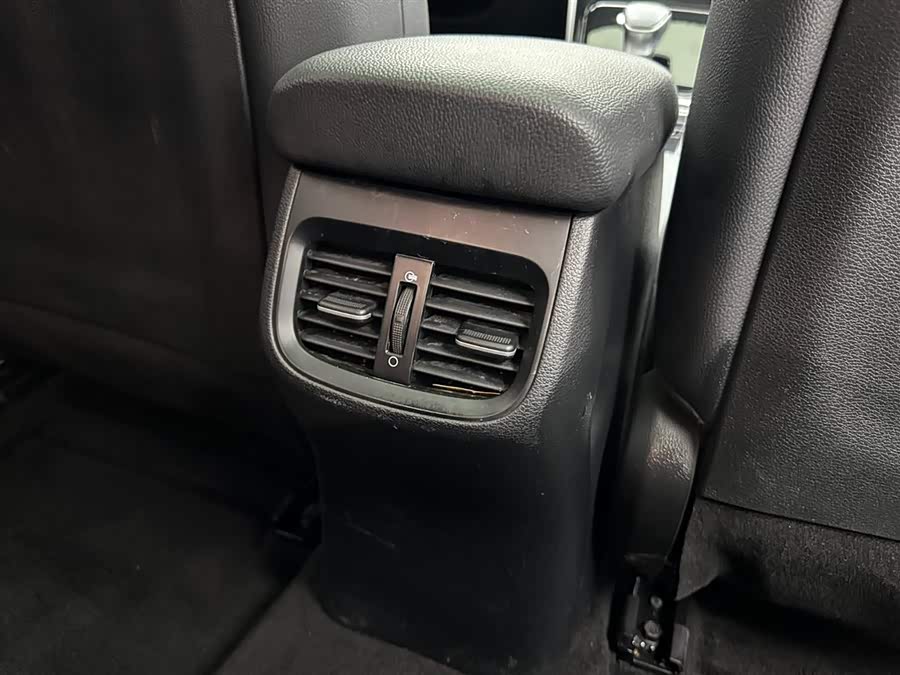 Kia K3 2019 car image #24