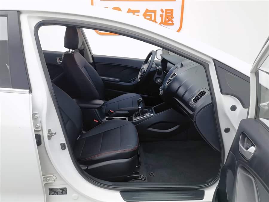 Kia K3 2016 car image #24