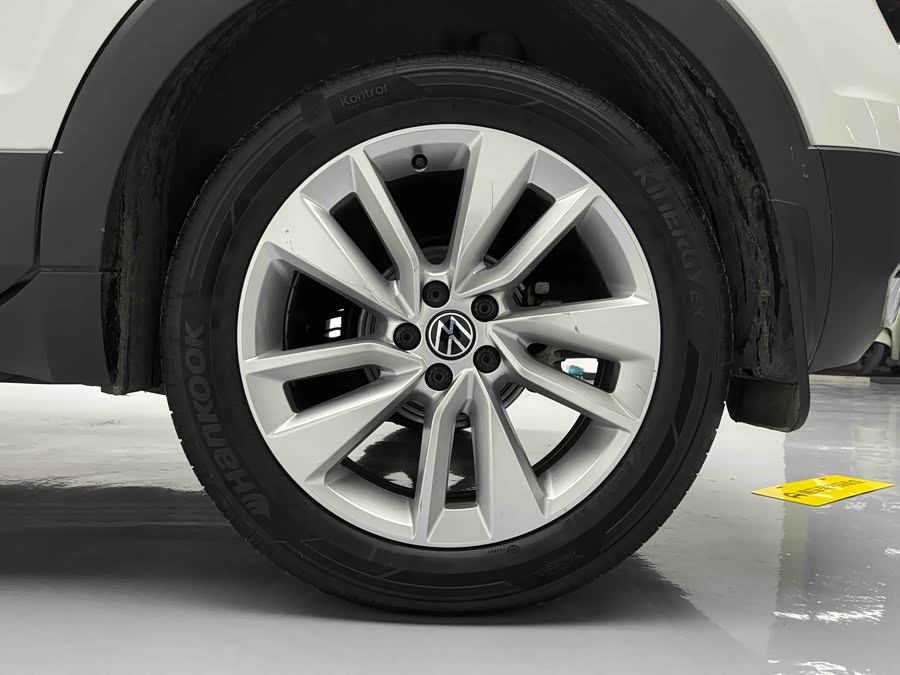 Volkswagen T-Cross 2022 car image #24